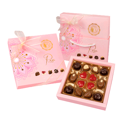 San Valentín en un bombom😌 De cuantos bombones quieres tú caja  personalizada? #cafelovers #chocolatelover #bombones #sanvalentin